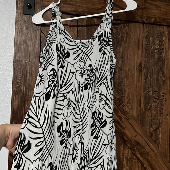 Cynthia Mehra Bathing Suit cover-up One Size Fits Most - Picture 3 of 4